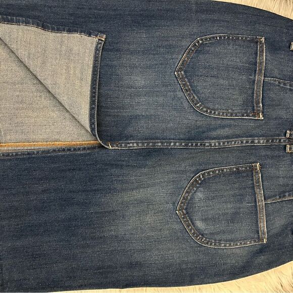 Old Navy Back slit stretch denim skirt - Picture 4 of 5